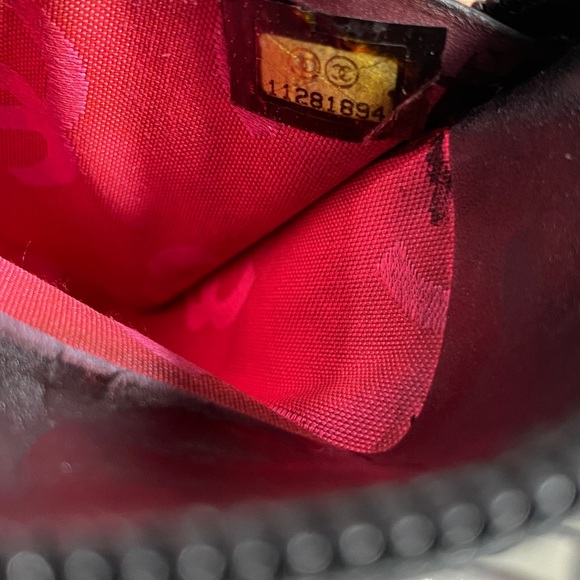 Authentic CHANEL Lambskin Cambon Line Zippy Clutch Wallet - Picture 8 of 17